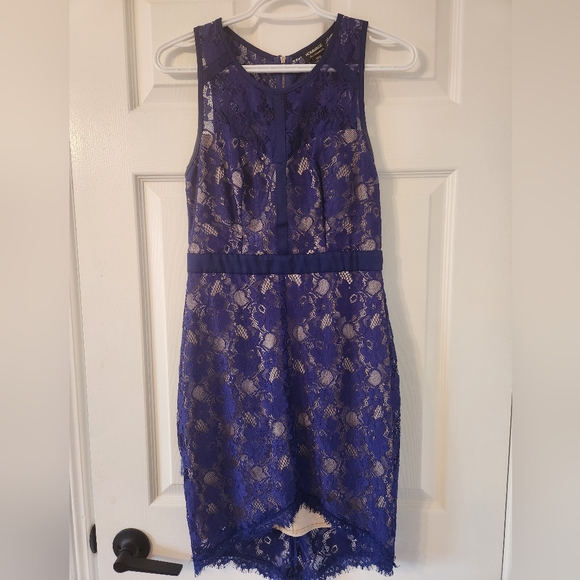 Homage Los Angeles Lace Stretch Dress Size medium EUC - Picture 1 of 4